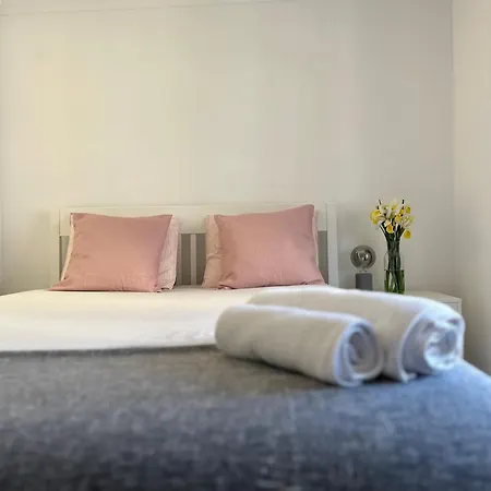 Quarto Com Wc Privativo Em Casa Partilhada Lisboa