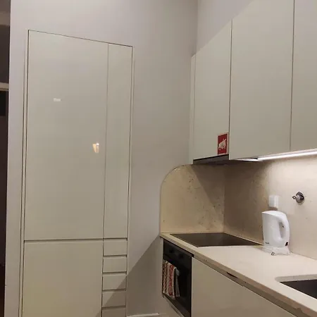 Quarto Com Wc Privativo Em Casa Partilhada * Lisboa